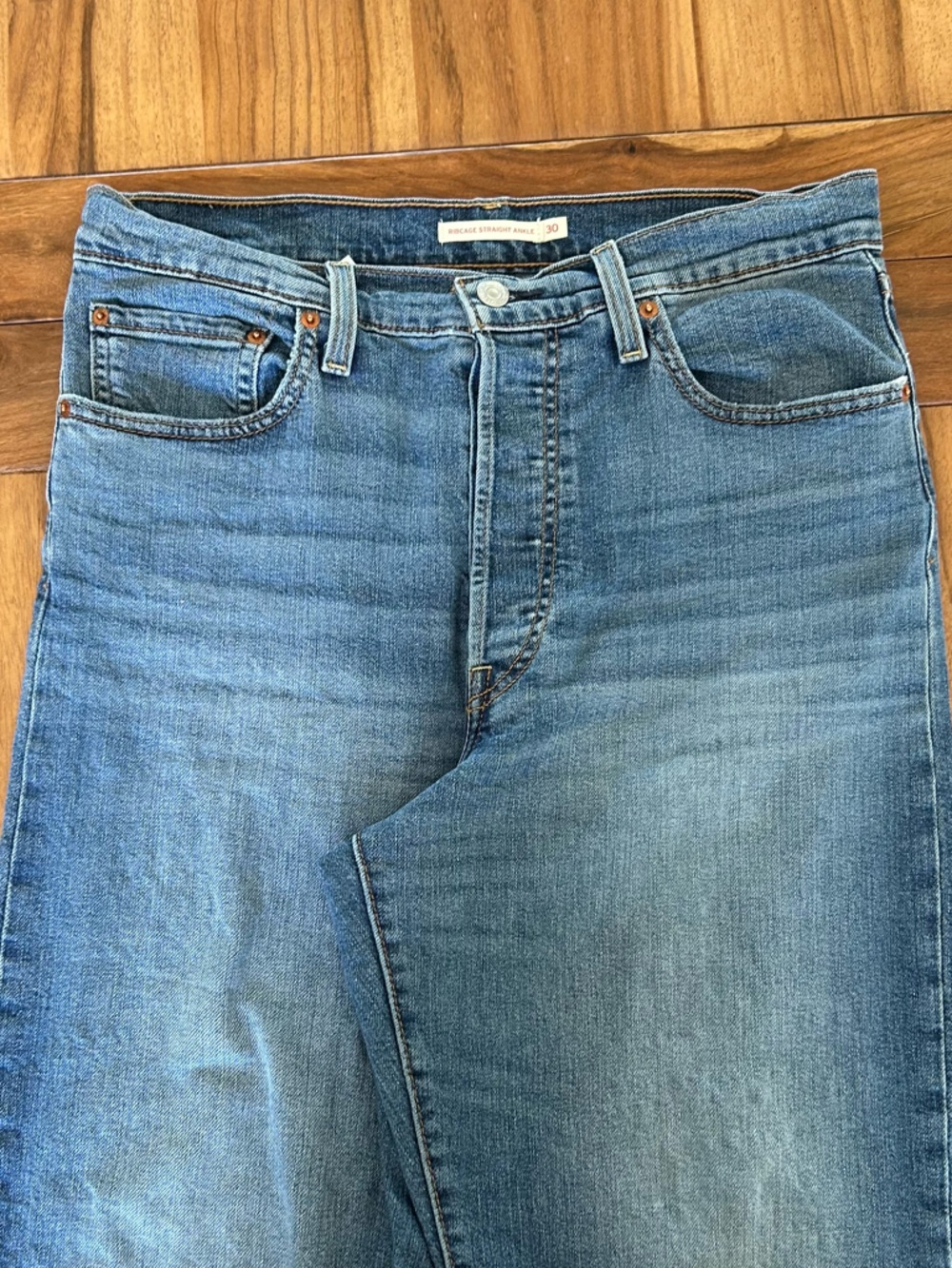 Levi's Ribcage Straight Ankle Jeans - 30 - Picture 2 of 4
